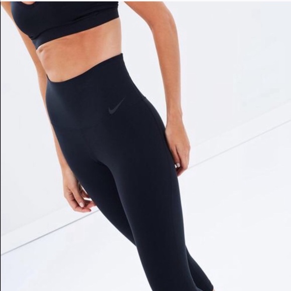 nike legendary sculpt tight